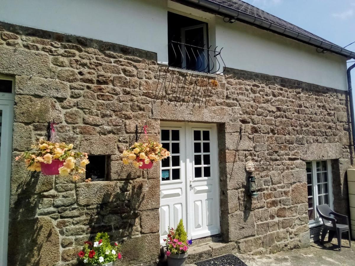 Gite L'Insiniere Saint-Martin-de-Chaulieu ภายนอก รูปภาพ